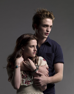 Bella with Edward 25